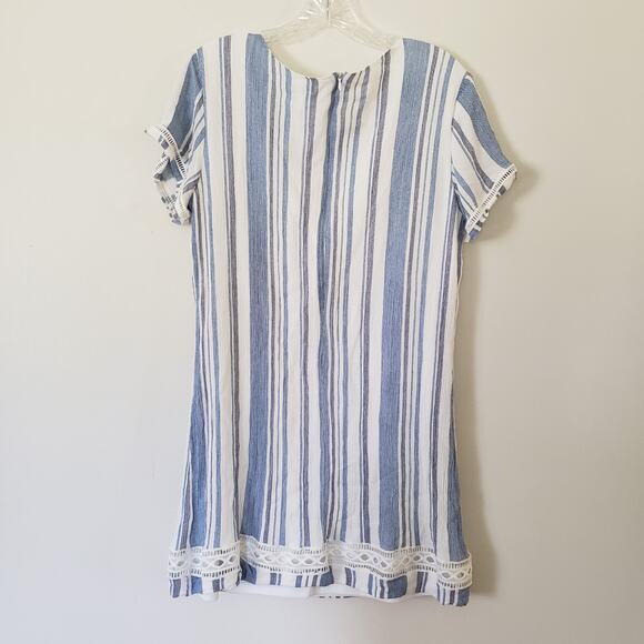 Lulu's Shift Dress Short Sleeve Rayon Blue White Vertical Stripes Mini Dress L - Picture 2 of 9